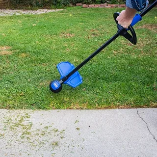 Top Commercial-Grade String Trimmers for Professional Landscapers